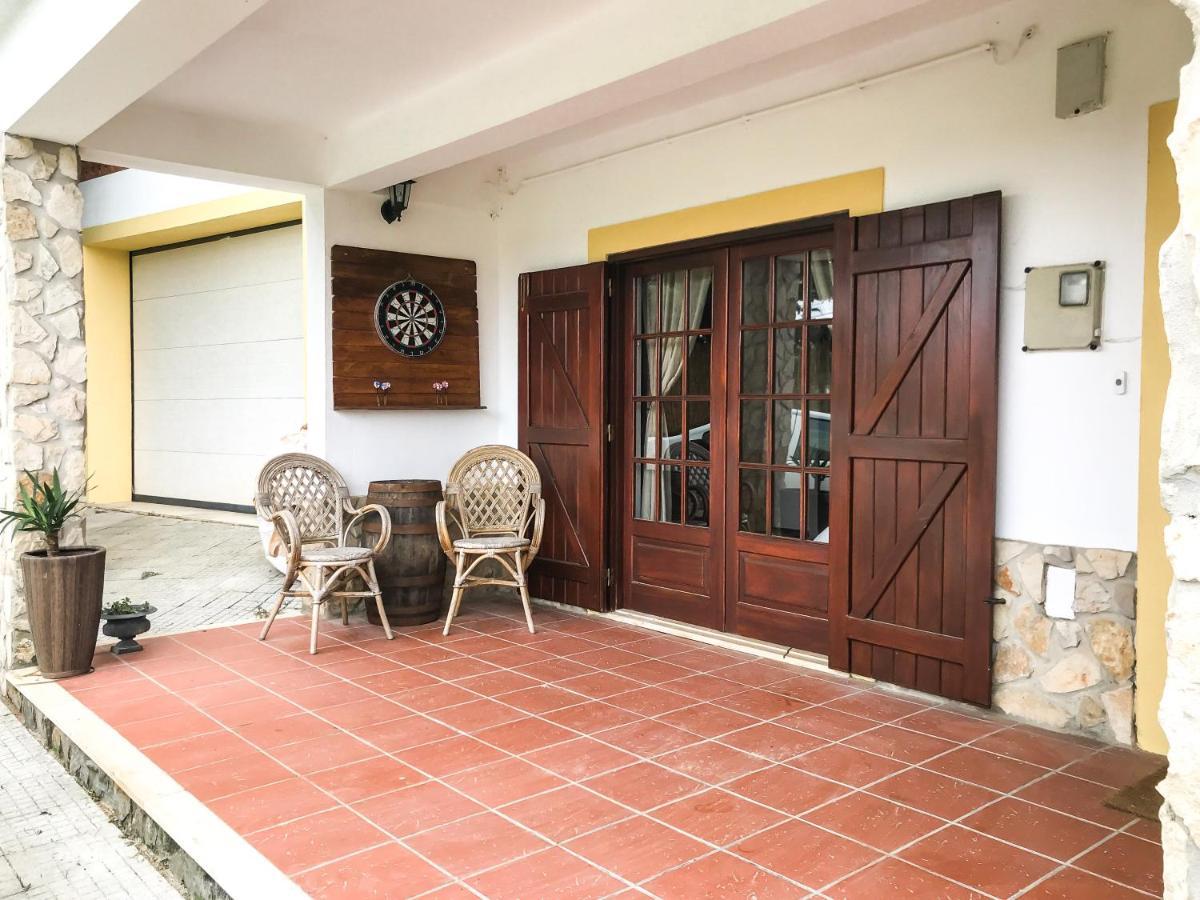 The Far End Surf House - Surf & Yoga Holidays Lourinhã Exterior foto
