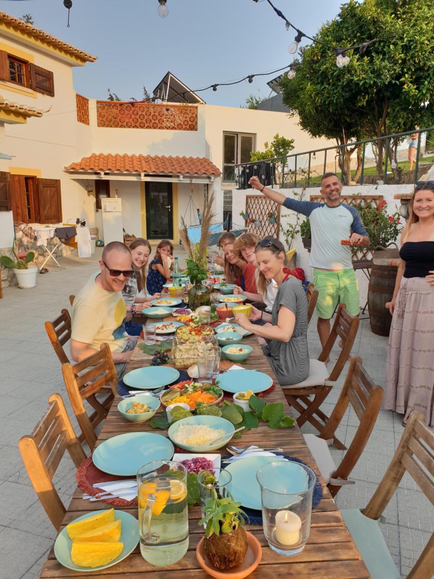 The Far End Surf House - Surf & Yoga Holidays Lourinhã Exterior foto