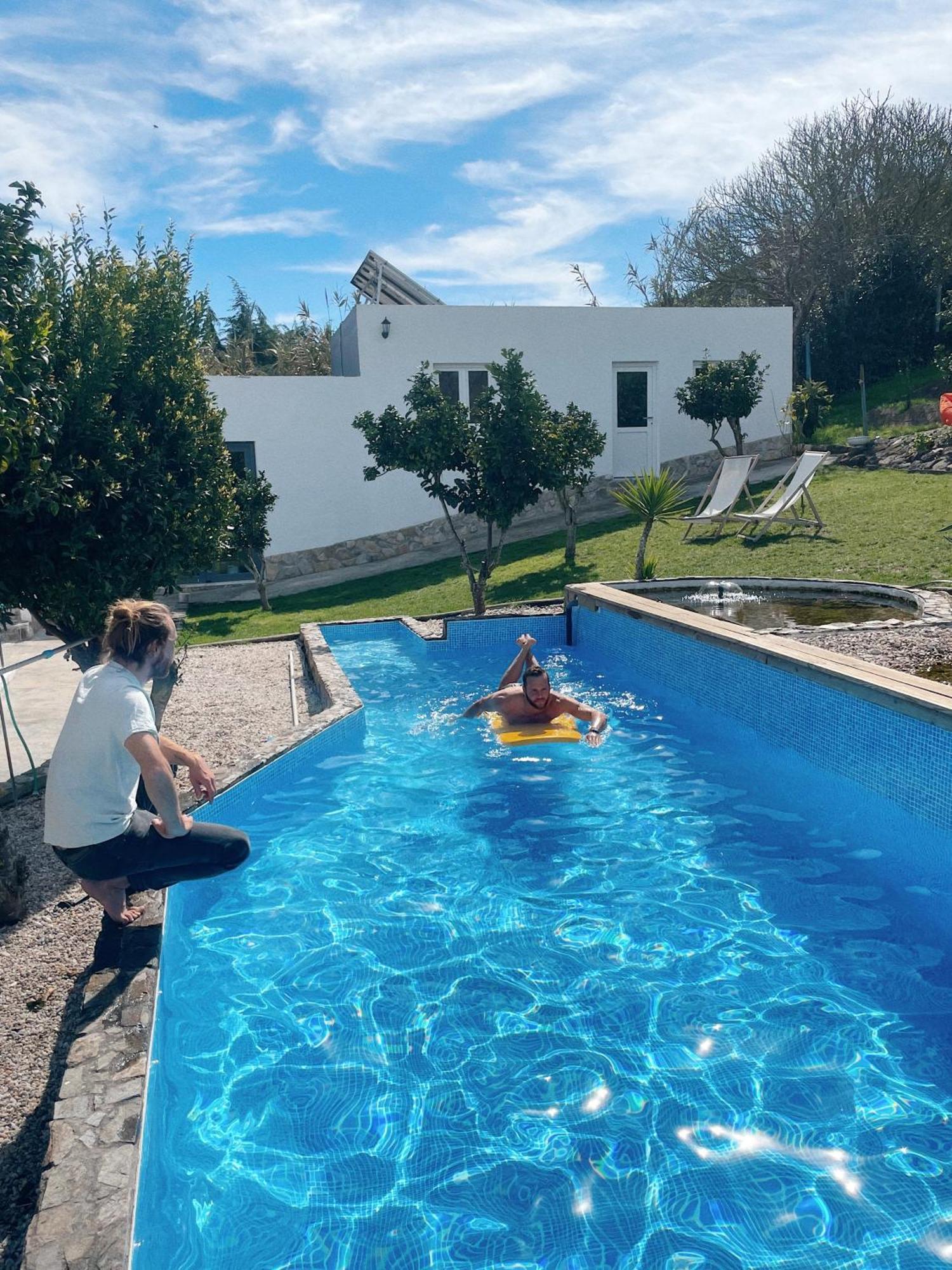 The Far End Surf House - Surf & Yoga Holidays Lourinhã Exterior foto